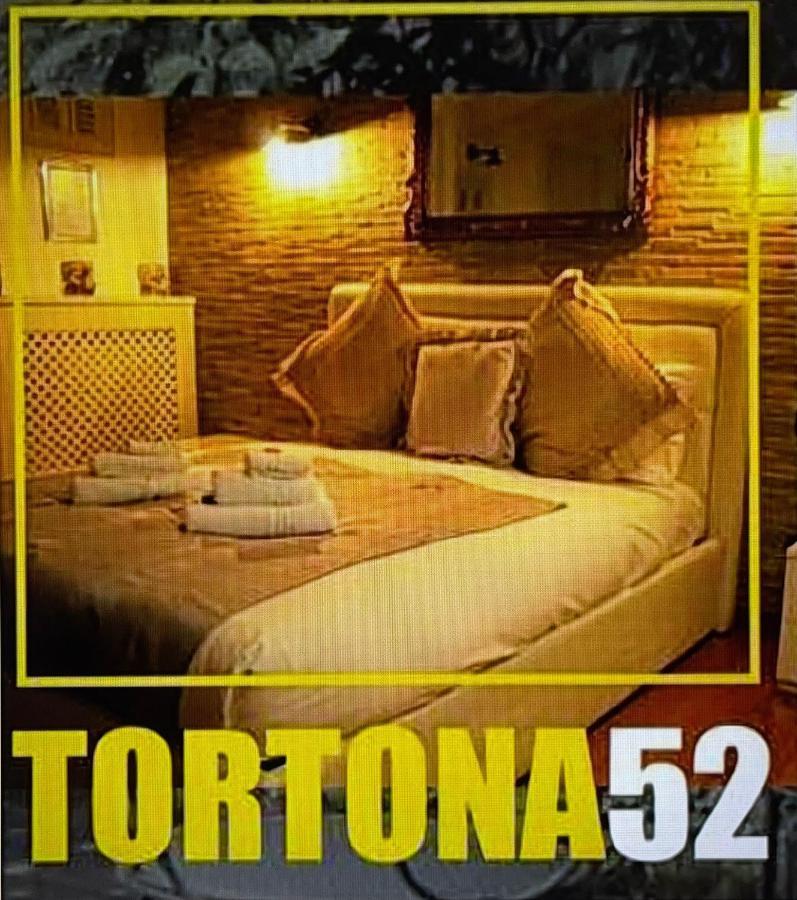 Bed and Breakfast Bb Tortona Милан Экстерьер фото